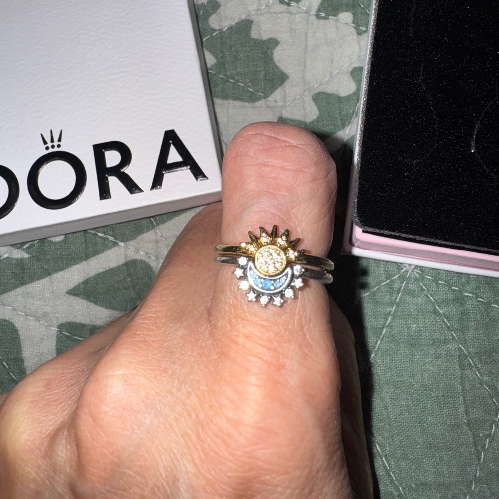 Pandora Gold and Silver Celestial Sun and Moon Ring Set size 6.5 - Picture 4 of 7